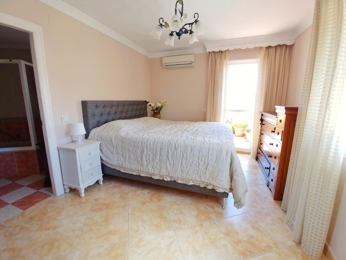 Appartement Penthouse With Stunning Views à Estepona Extérieur photo